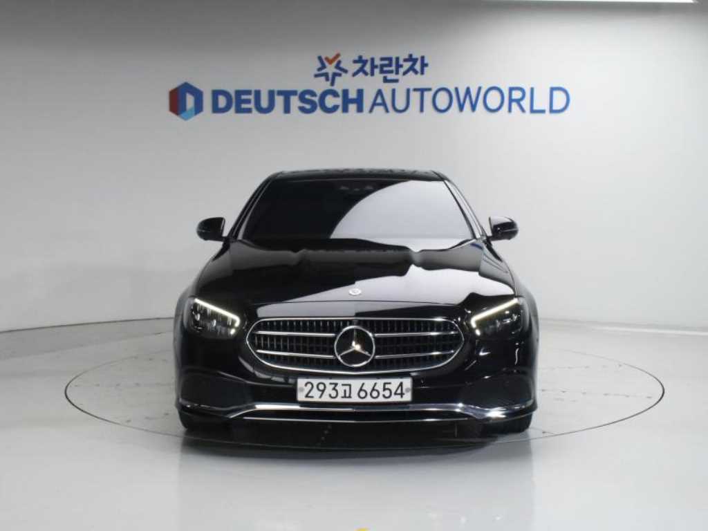 Mercedes Benz E class - Vista 3