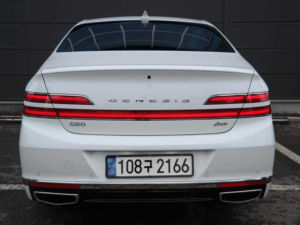 Genesis G90 - Vista 3