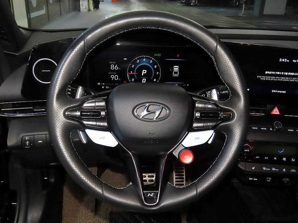 HYUNDAI Avante - Vista 8