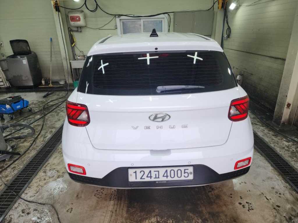 HYUNDAI Venue - Vista 7