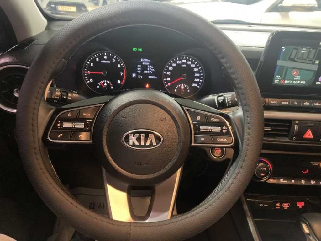 KIA K3 - Vista 8