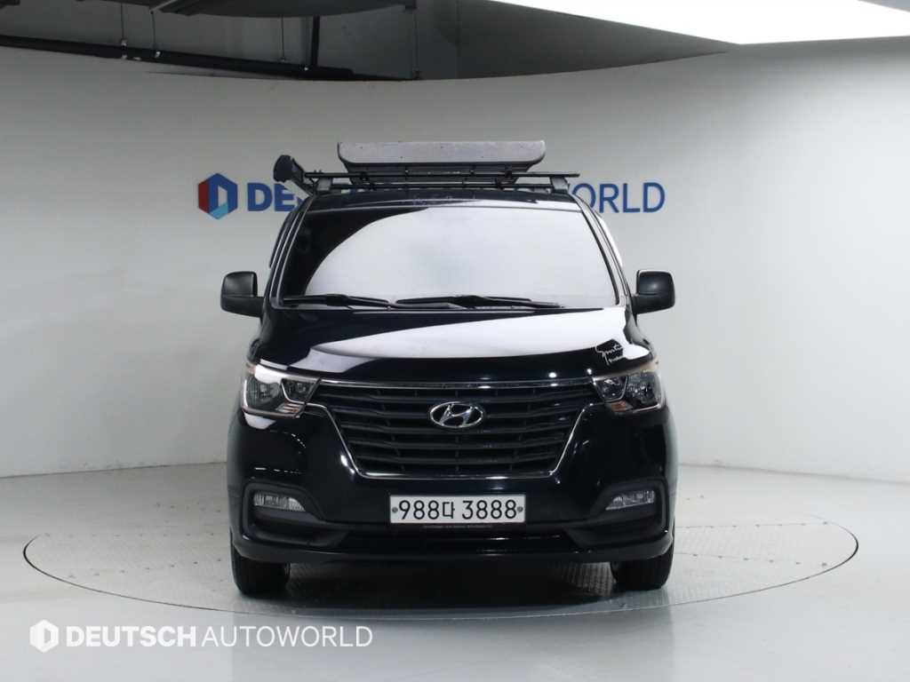 HYUNDAI Starex - Vista 3