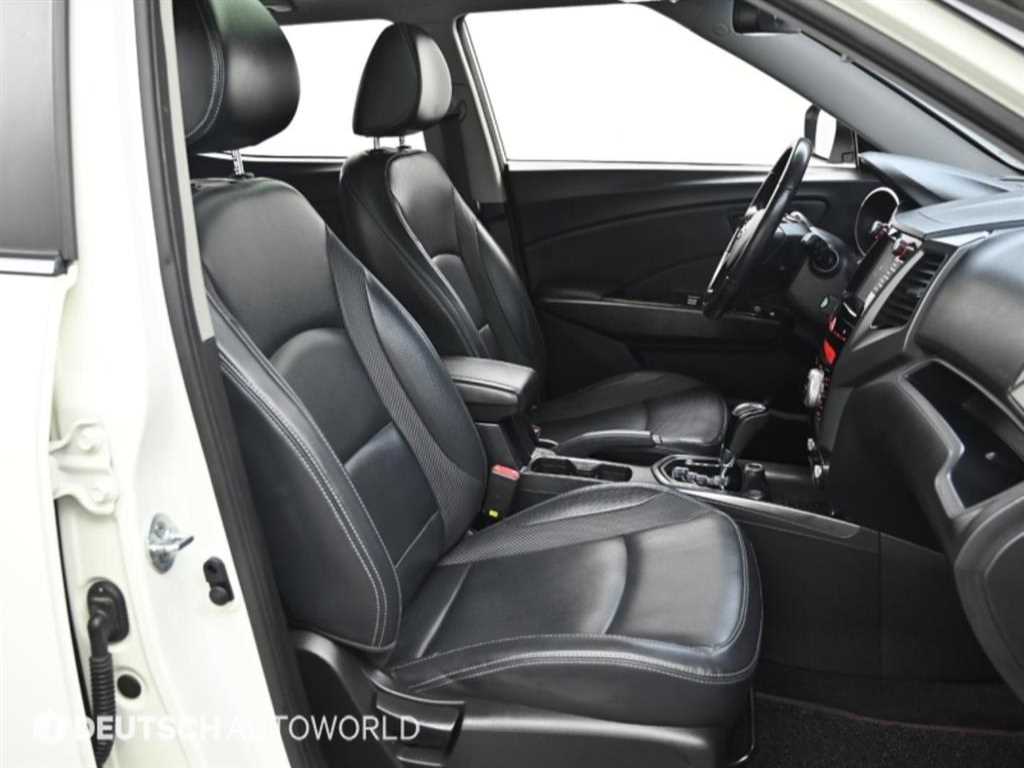 Ssangyong Tivoli - Vista 10