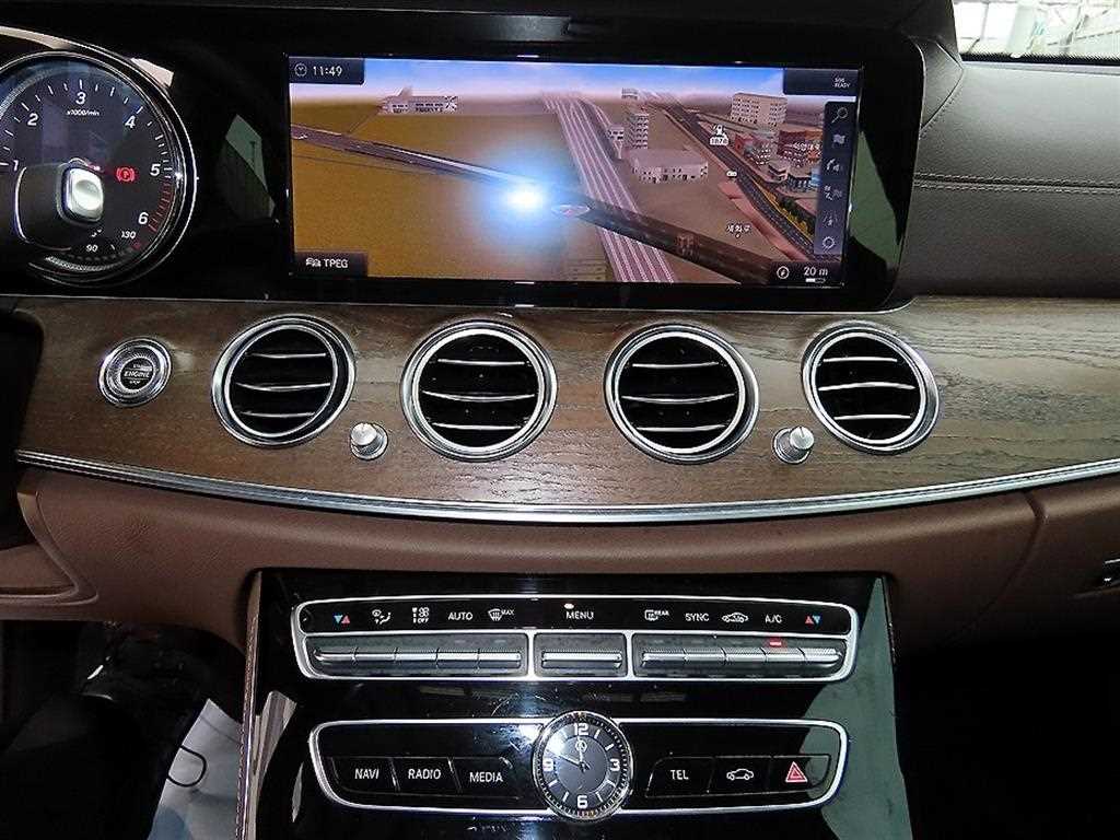 Mercedes Benz E class 2018 Negro - Importación desde Corea - HF Imports Iquique - Foto 14