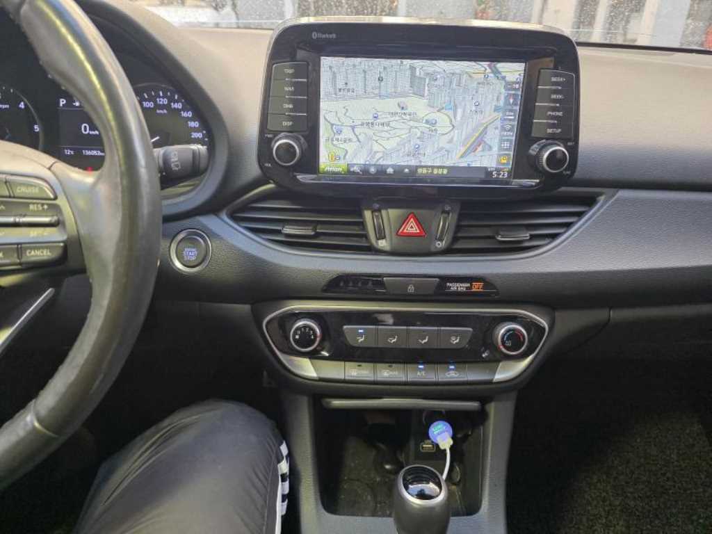 HYUNDAI i30 - Vista 7