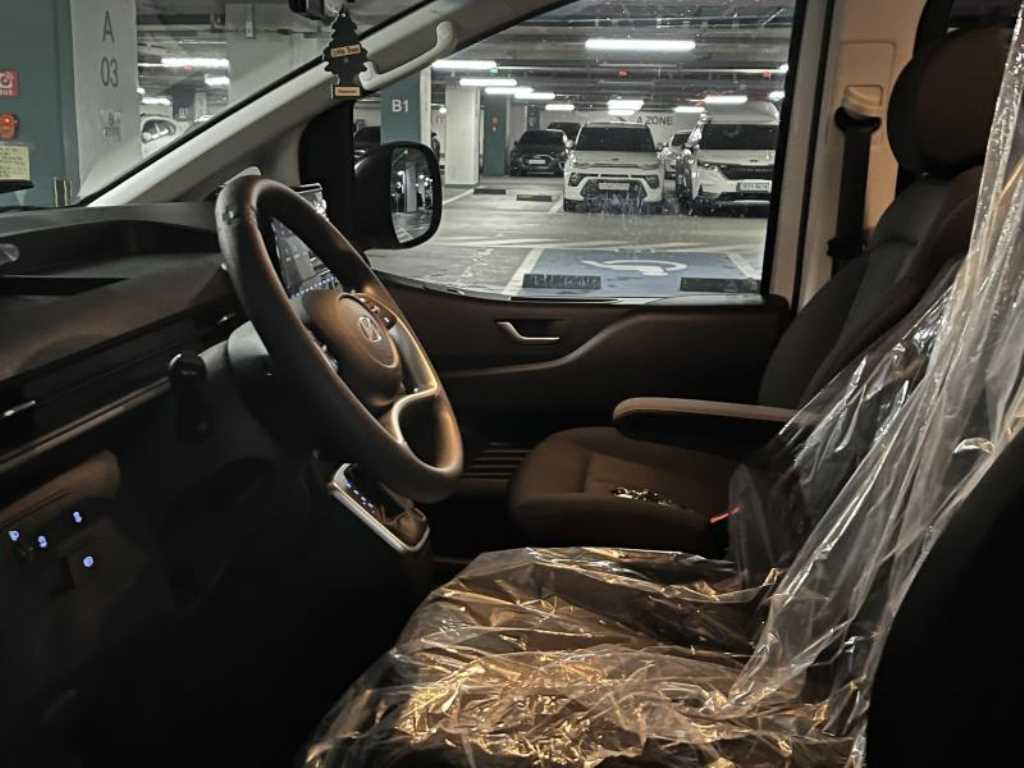 HYUNDAI Staria - Vista 6