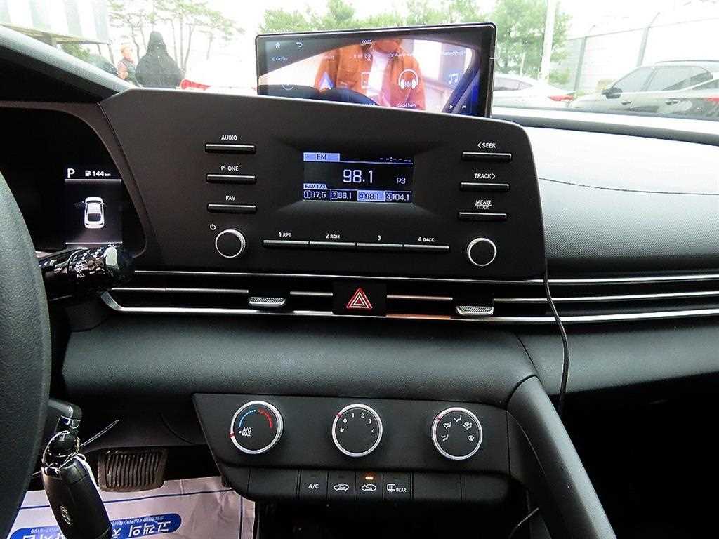 HYUNDAI Avante 2021 Blanco - Importación desde Corea - HF Imports Iquique - Foto 13