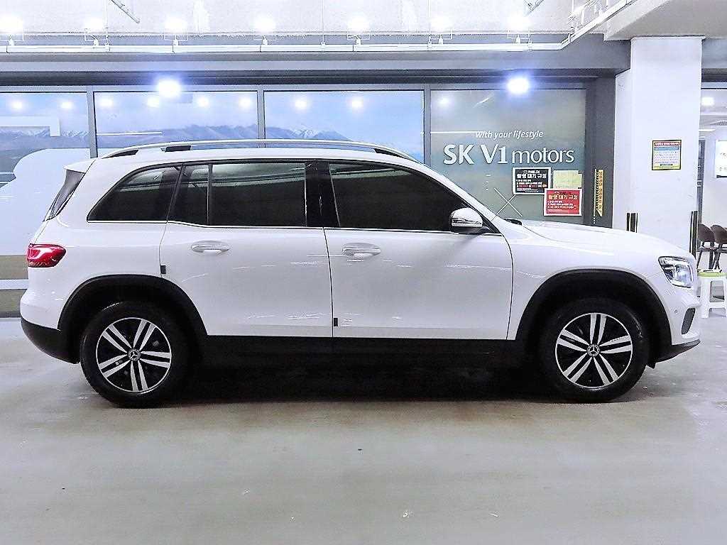 Mercedes Benz GLB Class - Vista 3