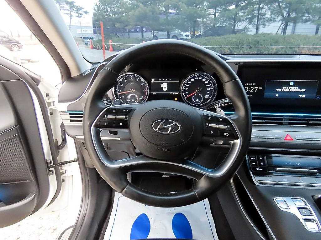 HYUNDAI Grandeur - Vista 8