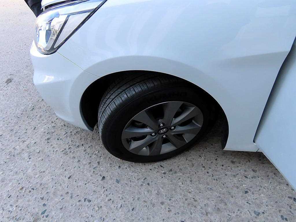 HYUNDAI Accent 2018 Blanco - Importación desde Corea - HF Imports Iquique - Foto 18