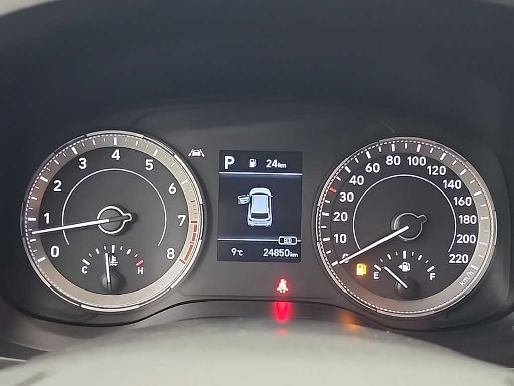 HYUNDAI Venue - Vista 6