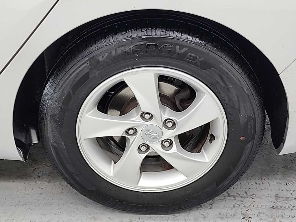 HYUNDAI Avante 2012 Gris - Importación desde Corea - HF Imports Iquique - Foto 18