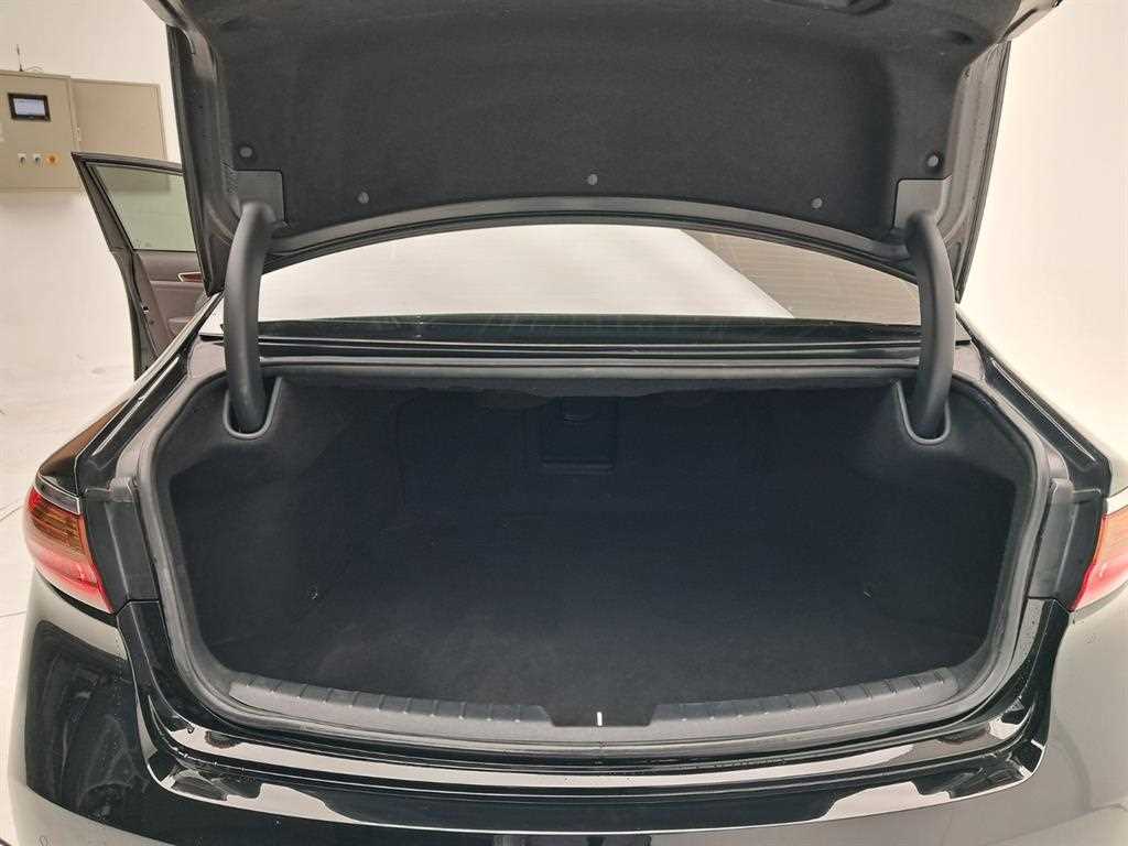KIA K7 2017 Negro - Importación desde Corea - HF Imports Iquique - Foto 18