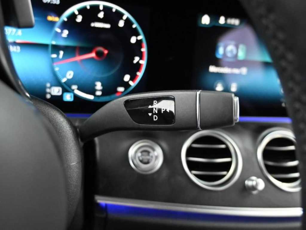 Mercedes Benz E class - Vista 9