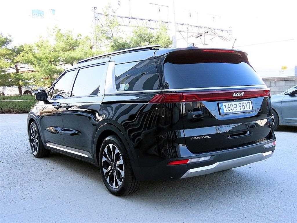 KIA Carnival - Vista 3