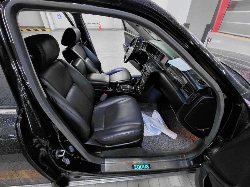 HYUNDAI Equus - Vista 6