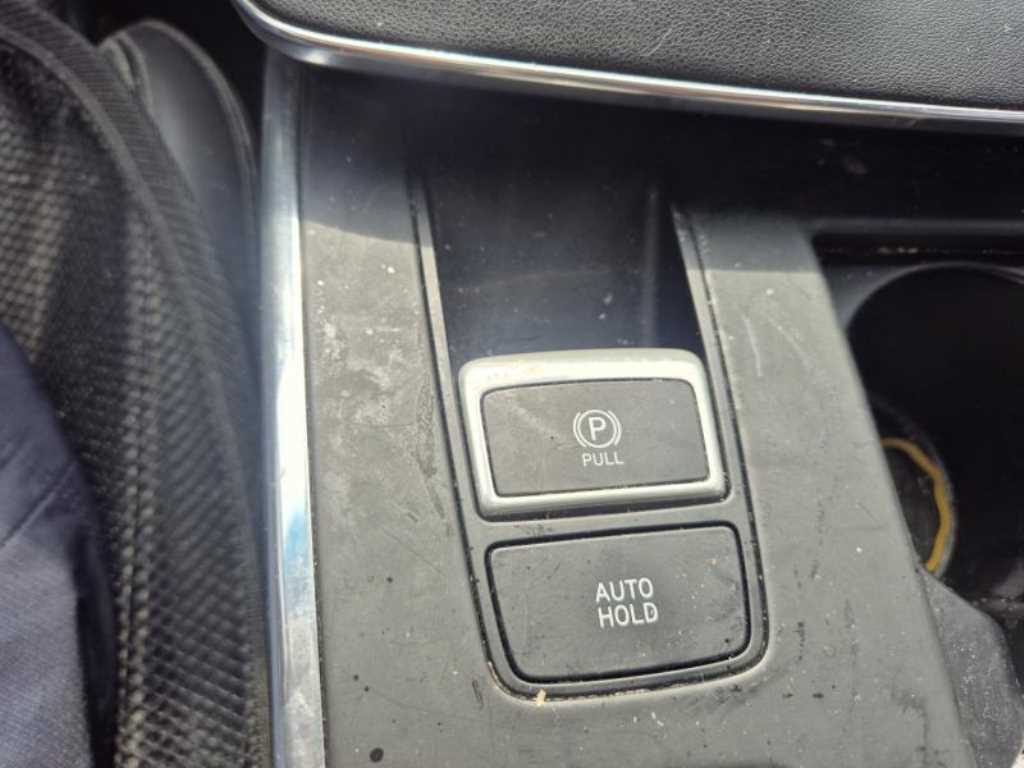 HYUNDAI Grandeur - Vista 12