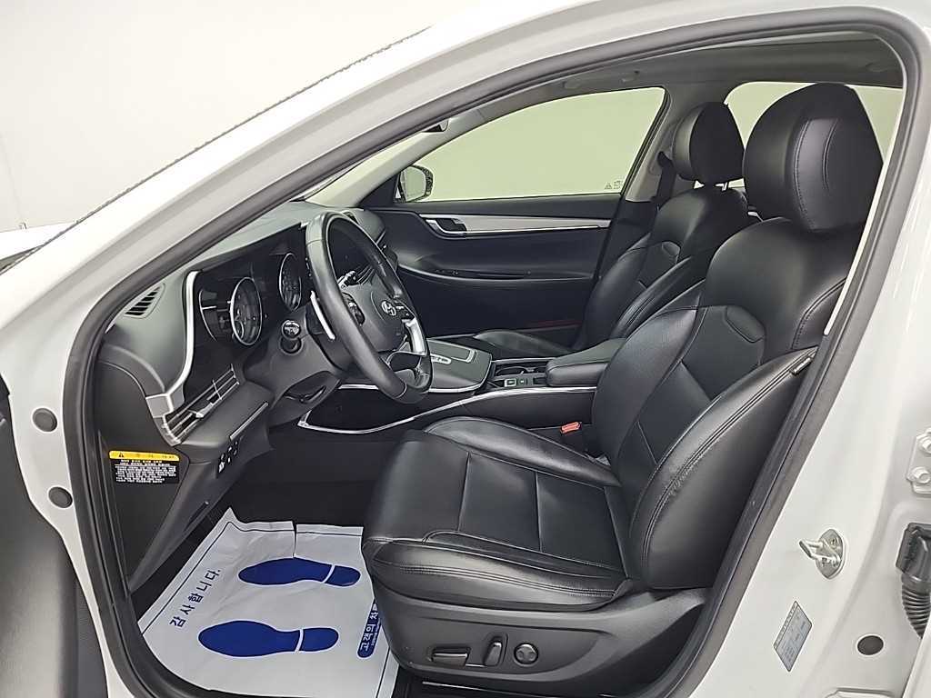 HYUNDAI Grandeur - Vista 11