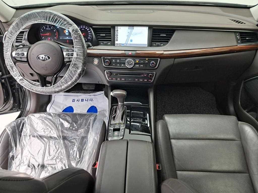 KIA K7 - Vista 6