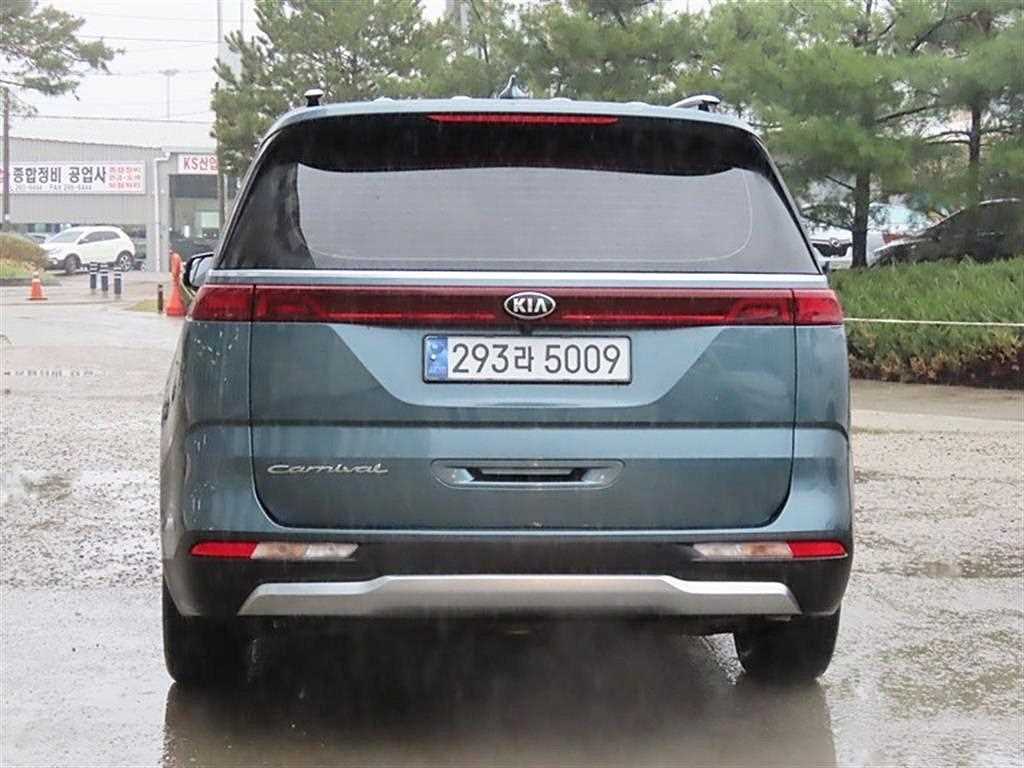 KIA Carnival - Vista 4