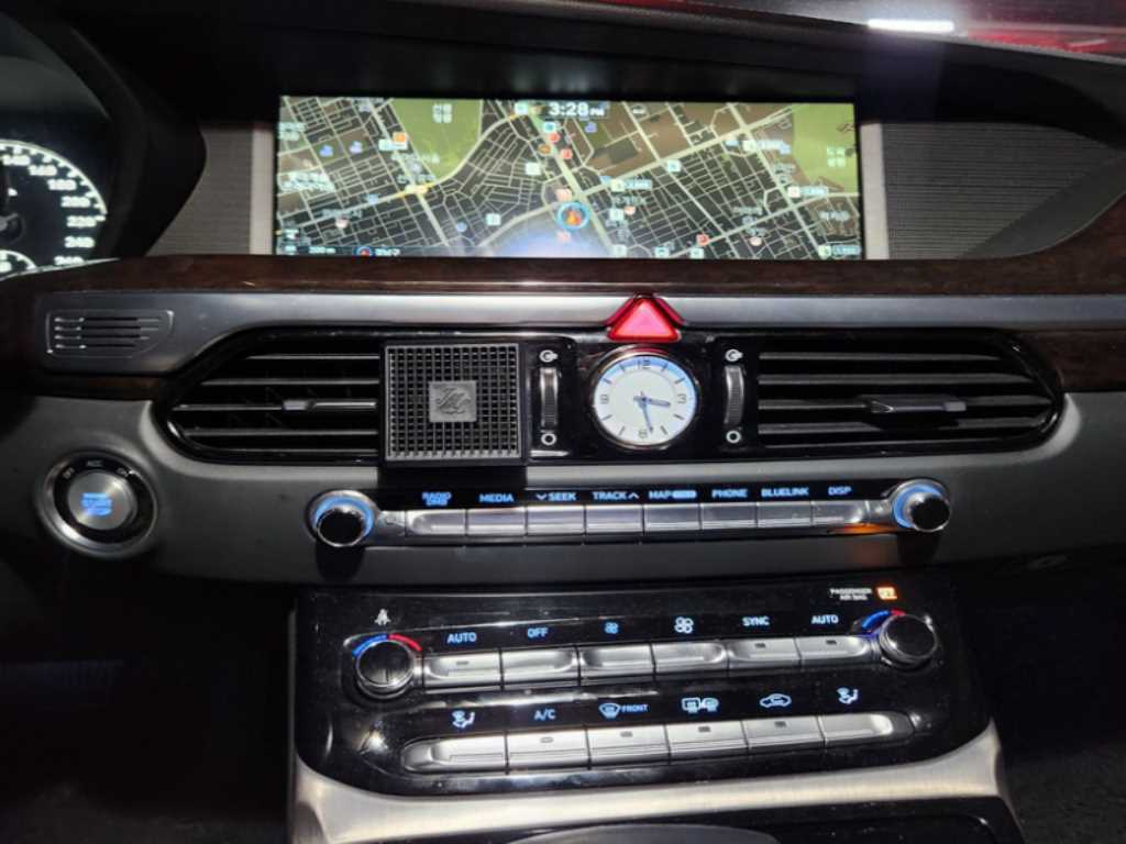 Genesis EQ900 - Vista 6