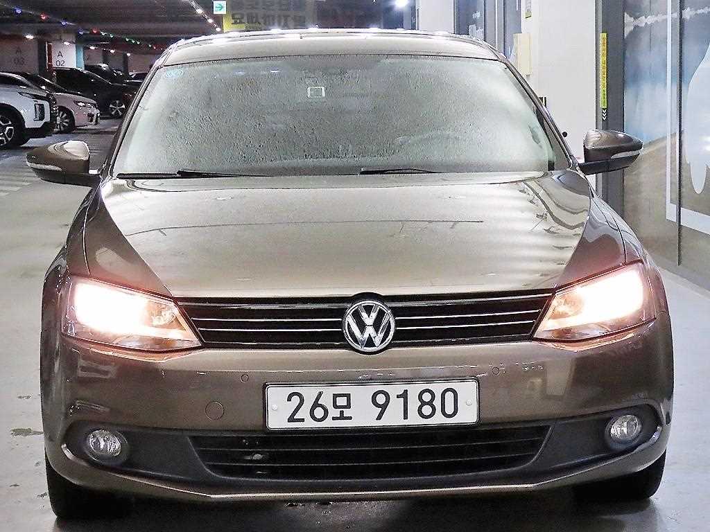 Volkswagen Jetta - Vista 2