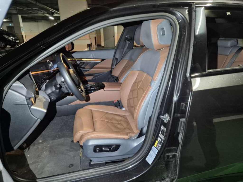 BMW i5 2024 Negro - Importación desde Corea - HF Imports Iquique - Foto 18