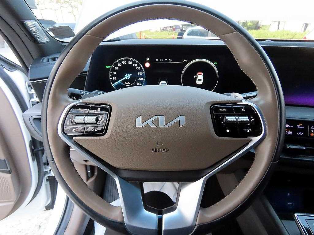KIA K8 - Vista 8