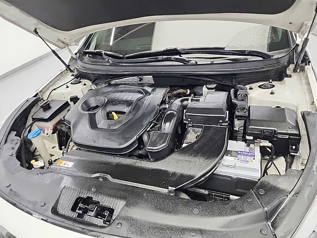 HYUNDAI Sonata - Vista 5