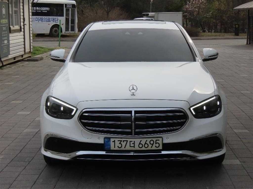 Mercedes Benz E class 2021 - Importación desde Corea - HF Imports Iquique - Foto 1