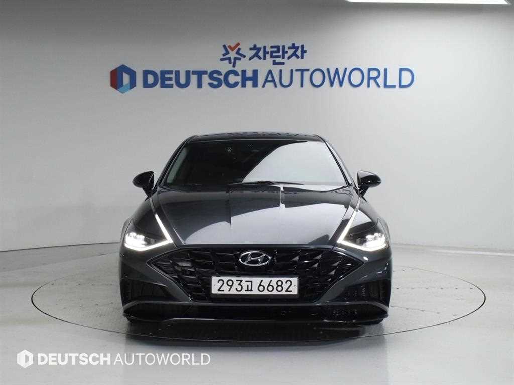 HYUNDAI Sonata - Vista 3