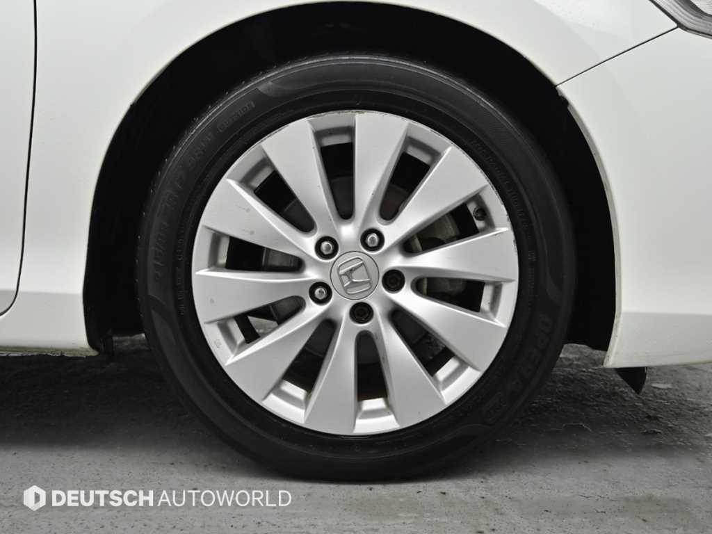 Honda Accord - Vista 5