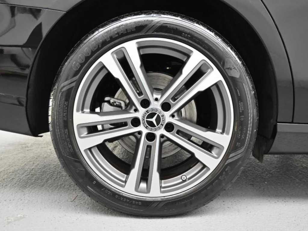 Mercedes Benz E class - Vista 5