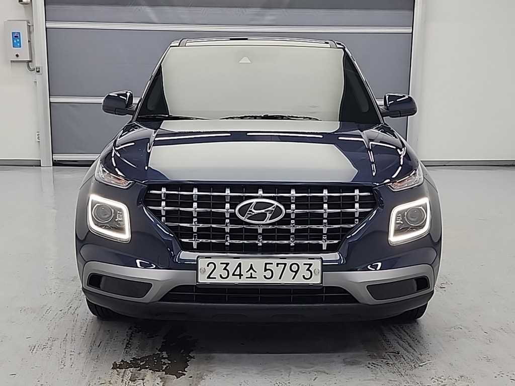 HYUNDAI Venue - Vista 2