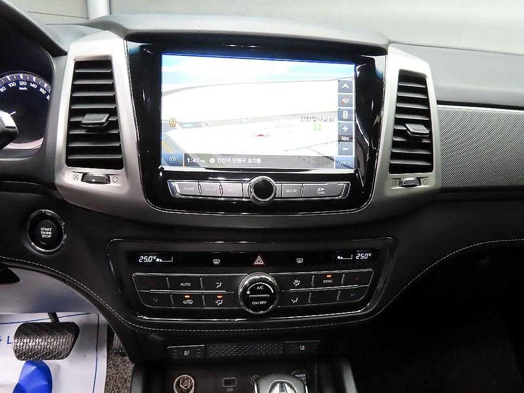 Ssangyong Rexton 2019 Gris - Importación desde Corea - HF Imports Iquique - Foto 14