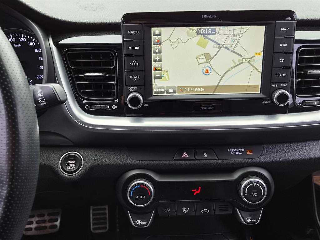 KIA Stonic 2018 Blanco - Importación desde Corea - HF Imports Iquique - Foto 16