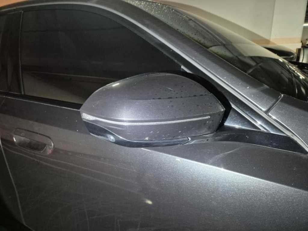 BMW i5 - Vista 9