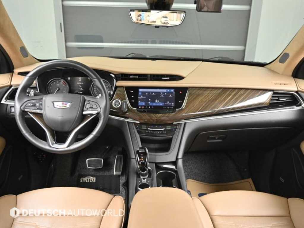 Cadillac XT6 - Vista 7