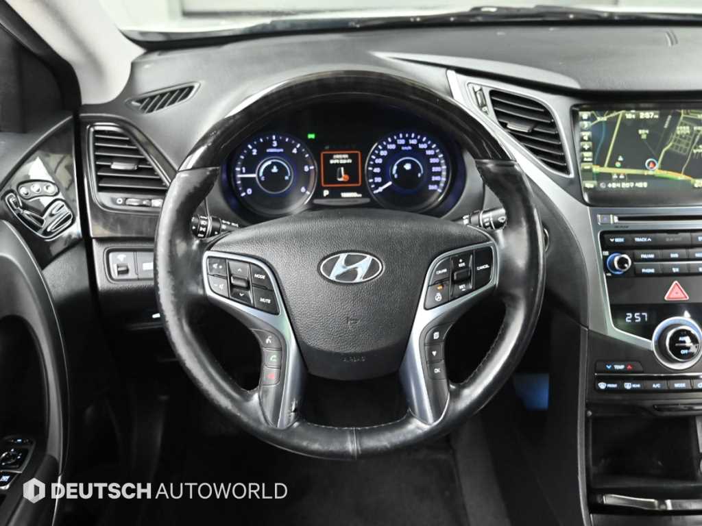 HYUNDAI Grandeur 2015 Blanco - Importación desde Corea - HF Imports Iquique - Foto 13