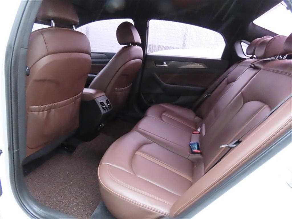 HYUNDAI Sonata - Vista 7