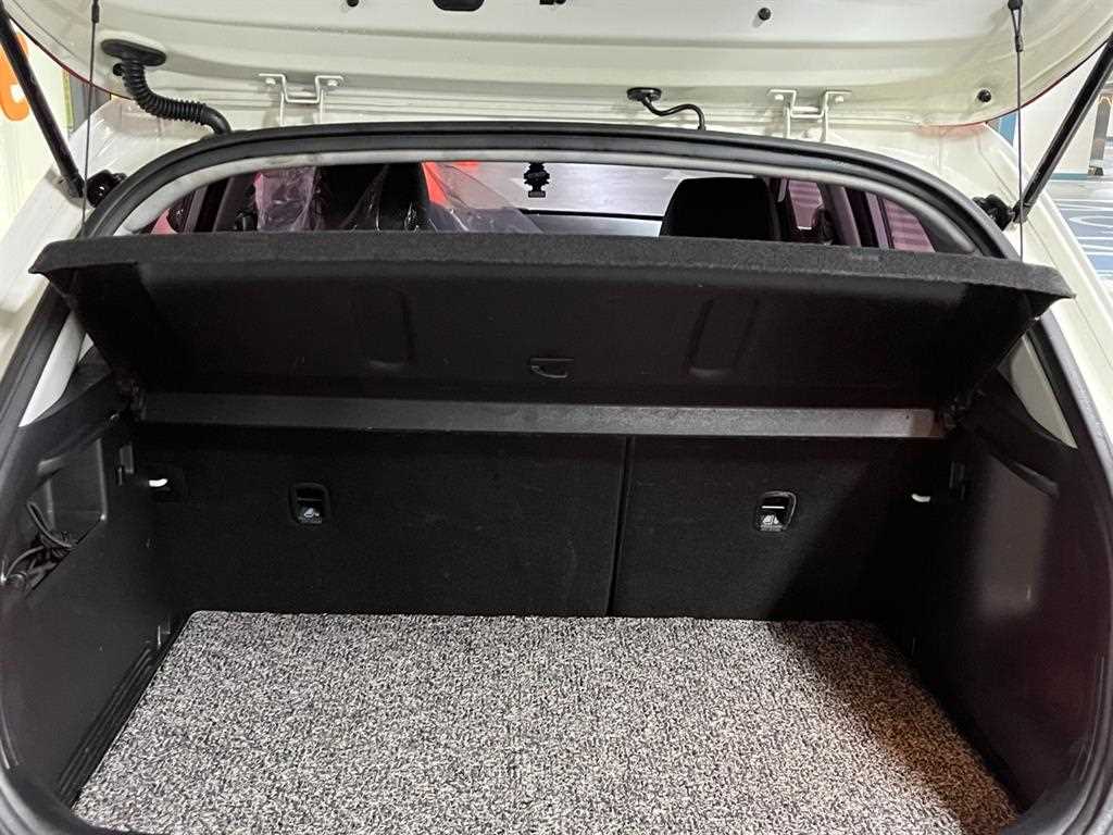 KIA Stonic - Vista 6