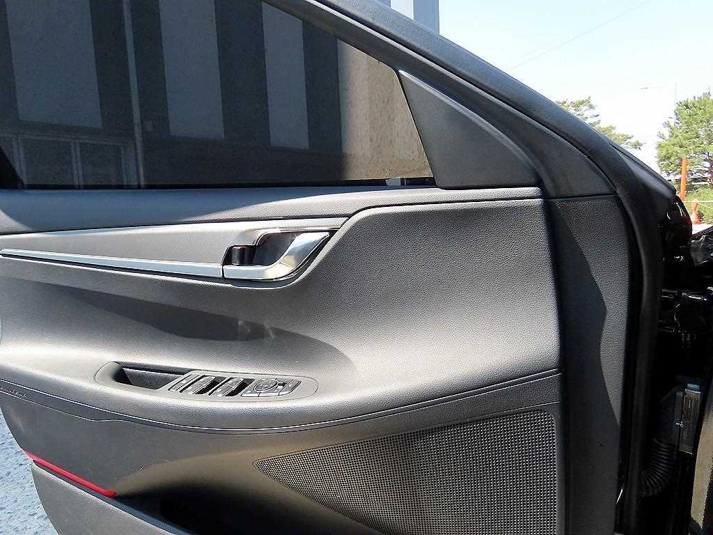 HYUNDAI Grandeur - Vista 11