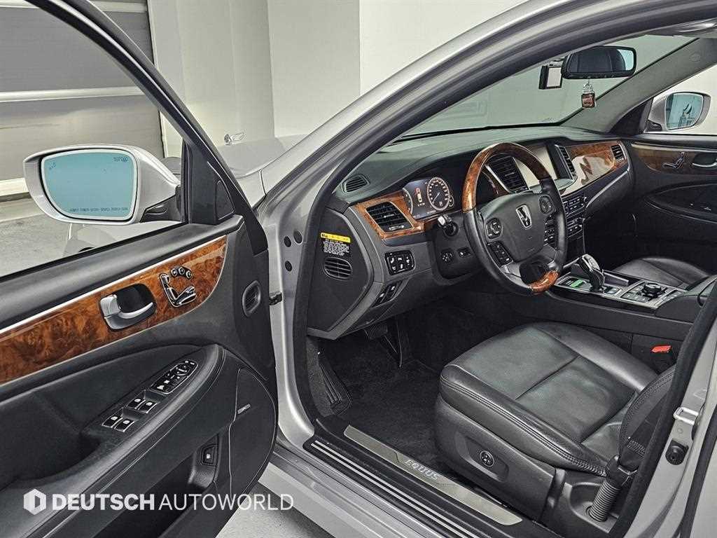 HYUNDAI Equus - Vista 11