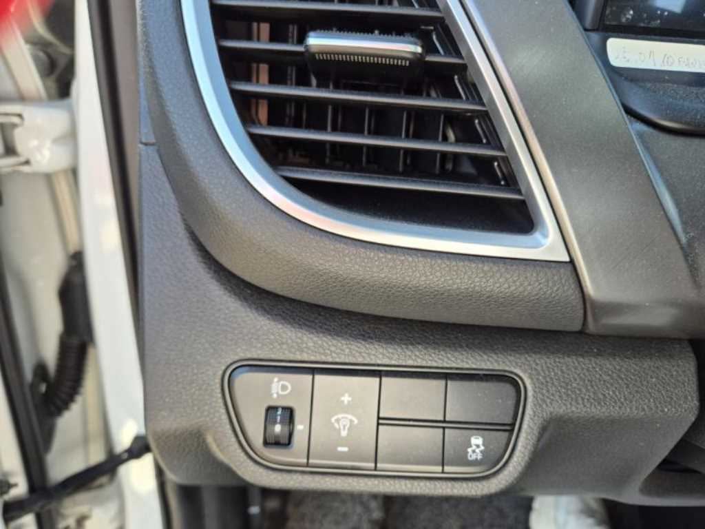 KIA Seltos - Vista 4