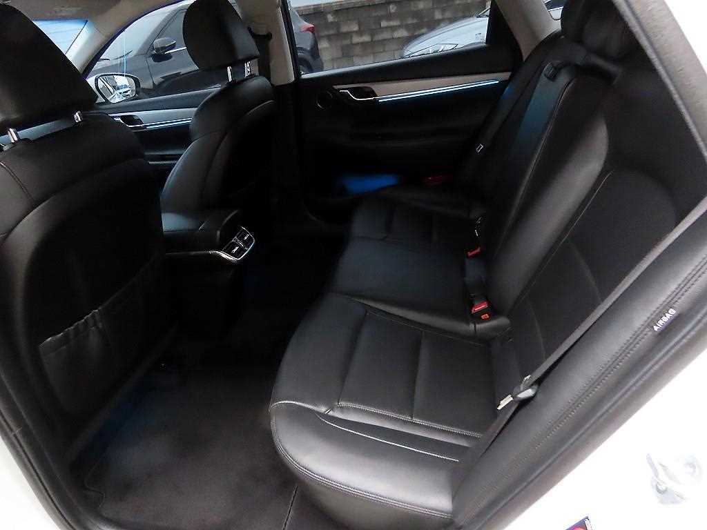 HYUNDAI Grandeur - Vista 6