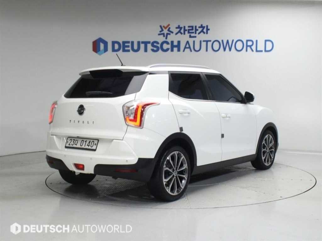 Ssangyong Tivoli - Vista 2
