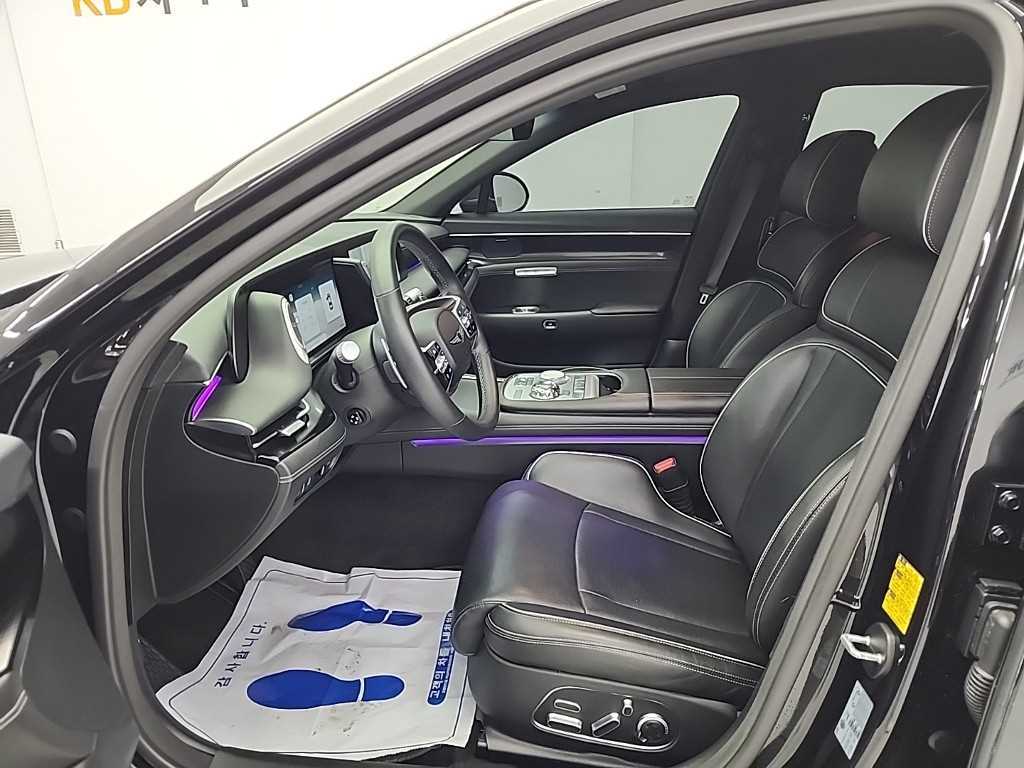 Genesis G90 - Vista 11