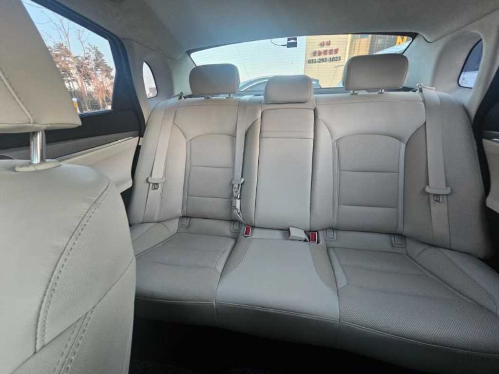 HYUNDAI Grandeur - Vista 6