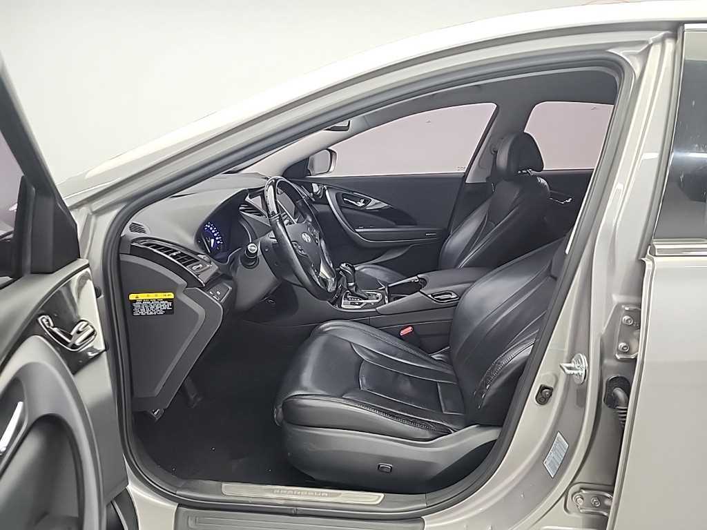 HYUNDAI Grandeur - Vista 11