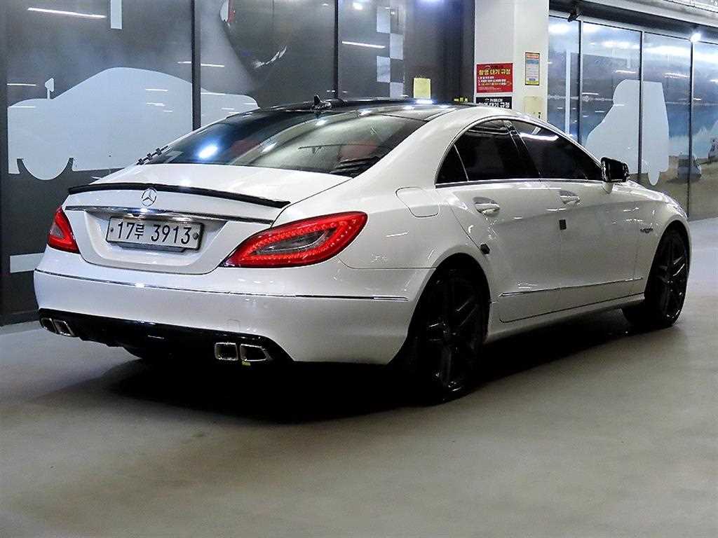 Mercedes Benz CLS Class - Vista 5